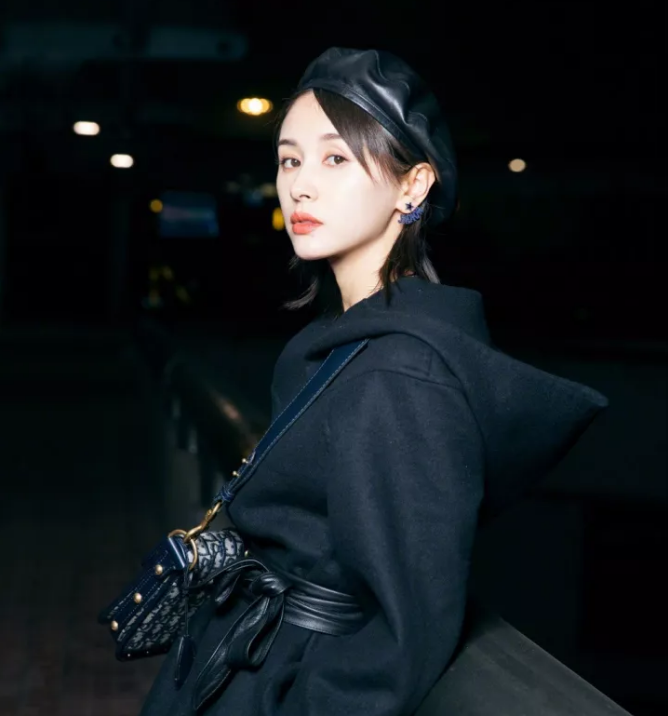 今年秋冬最chic！原來短發(fā)和帽子這么配??！